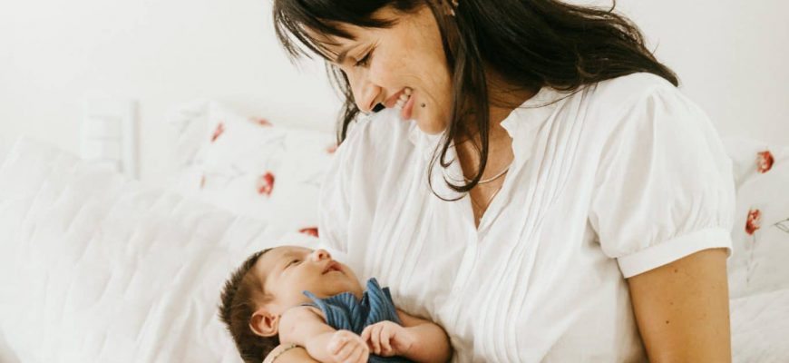 יומנו הסודי של תינוק אחרי הלידה-מדריך לאמא טרייה